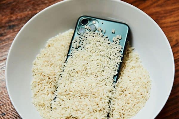 hút ẩm điện thoại
